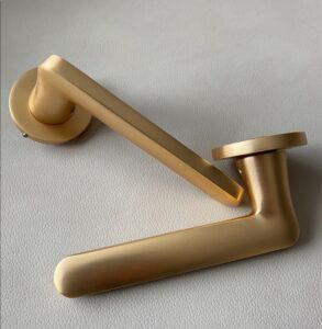 Dortek rankena apvaliu žiedeliu mat.žalvario sp.