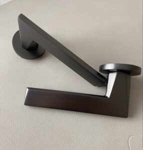 Dortek rankena apvaliu žiedeliu grafito sp.